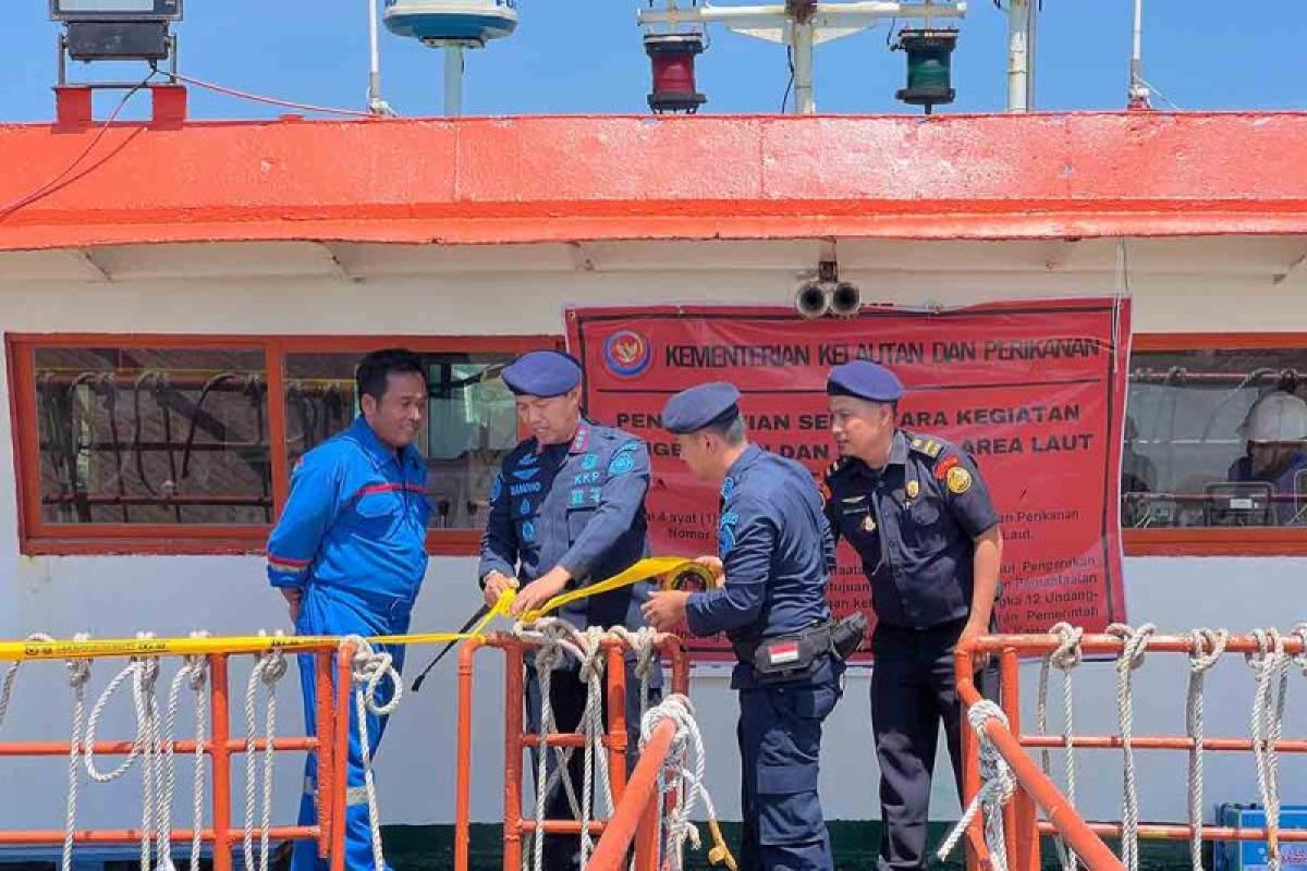 PSDKP Lampulo hentikan operasional kapal pasir laut di Bengkulu