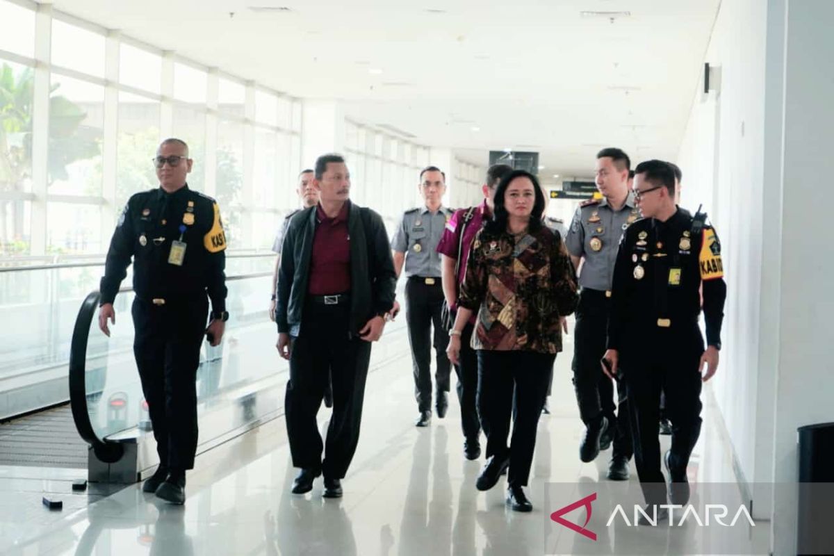 Imigrasi pastikan autogate Bandara Juanda beroperasi awal 2025