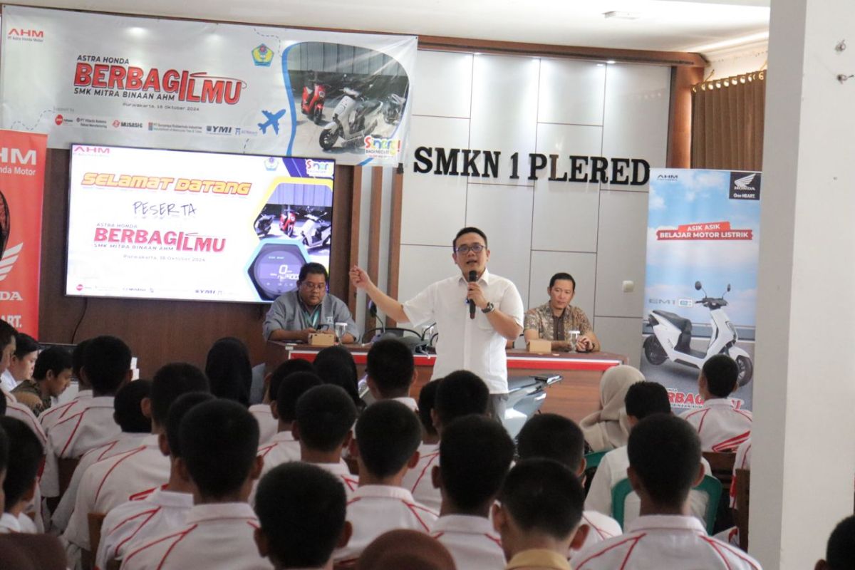 AHM edukasi teknologi sepeda motor listrik di SMK