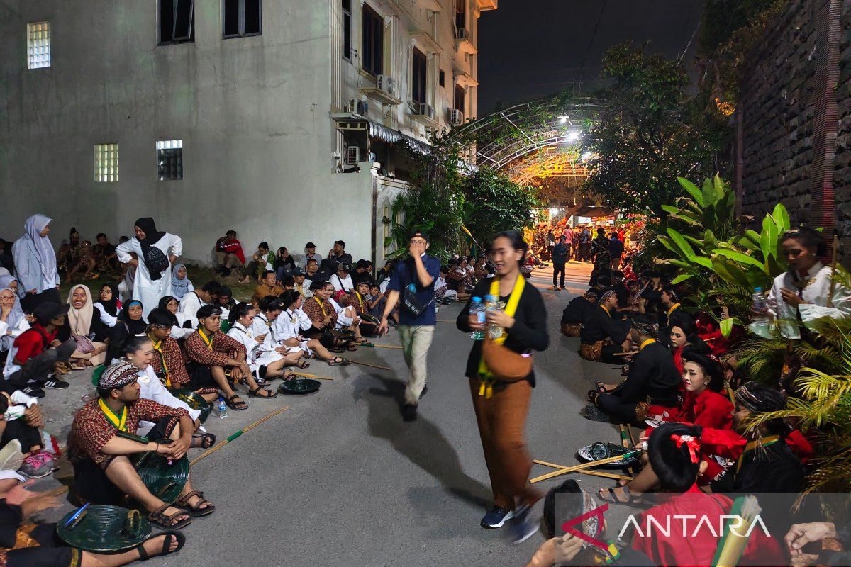 Former president Jokowi safely arrived in Surakarta hometown