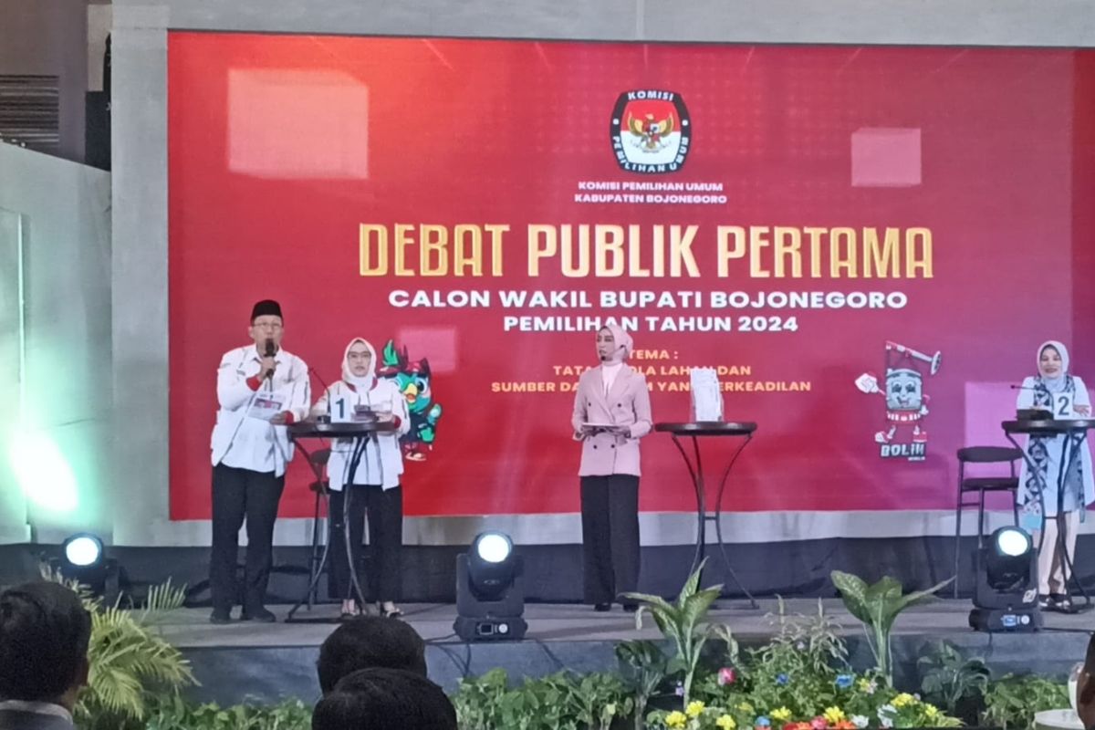 KPU hentikan debat perdana Pilkada Bojonegoro