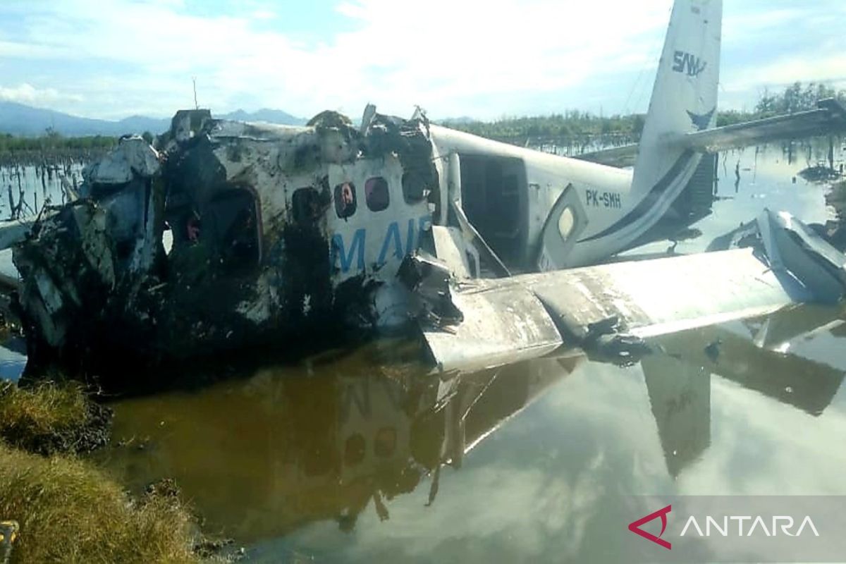 SAM Air's DHC-6 plane crashed in Gorontalo, 4 killed