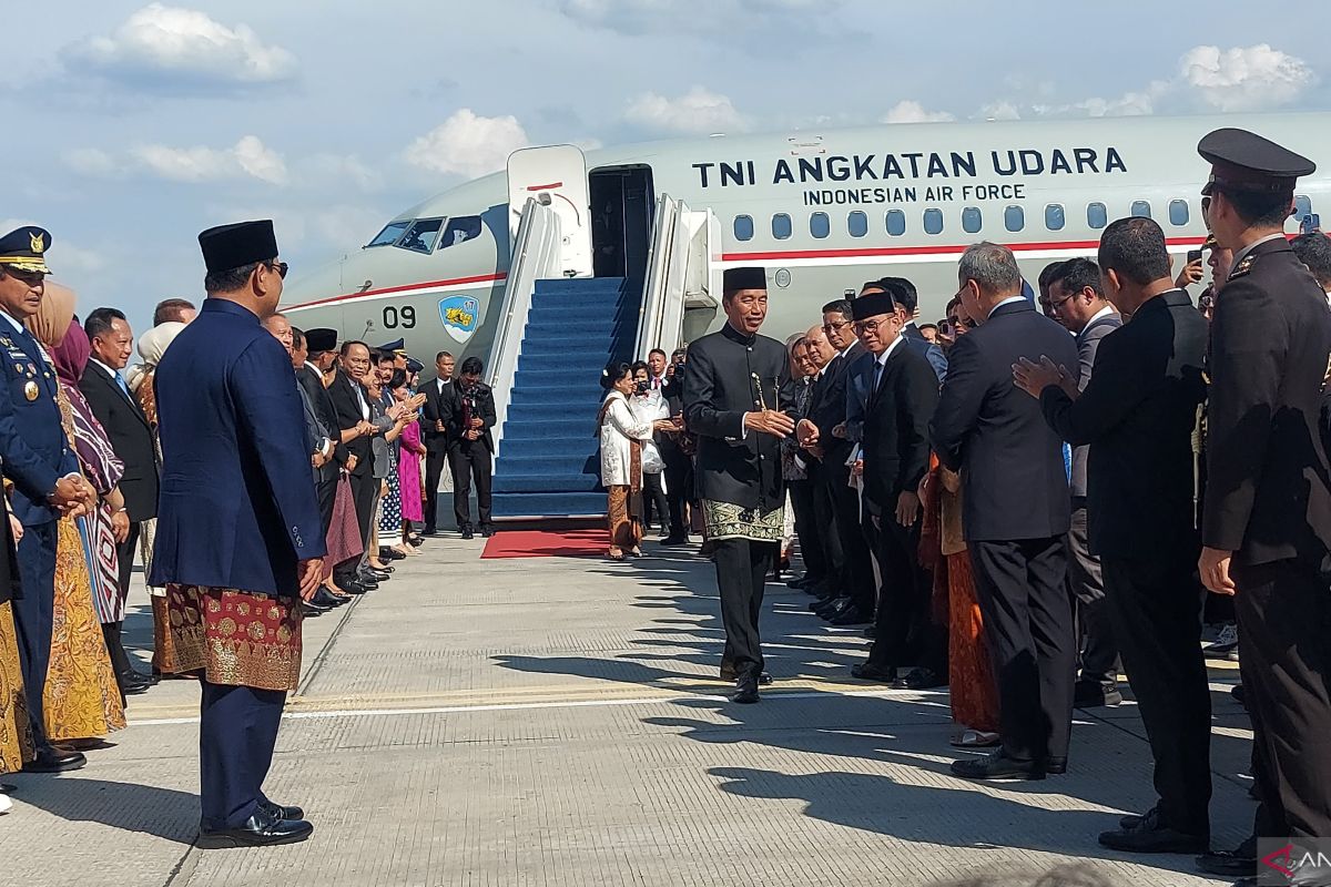 Presiden Prabowo lepas Jokowi pulang ke Solo