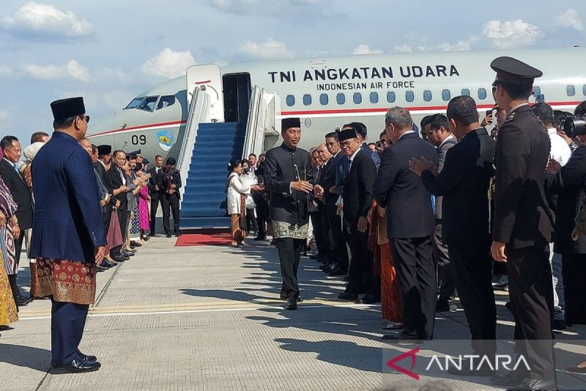 Presiden Prabowo lepas Jokowi pulang ke Solo