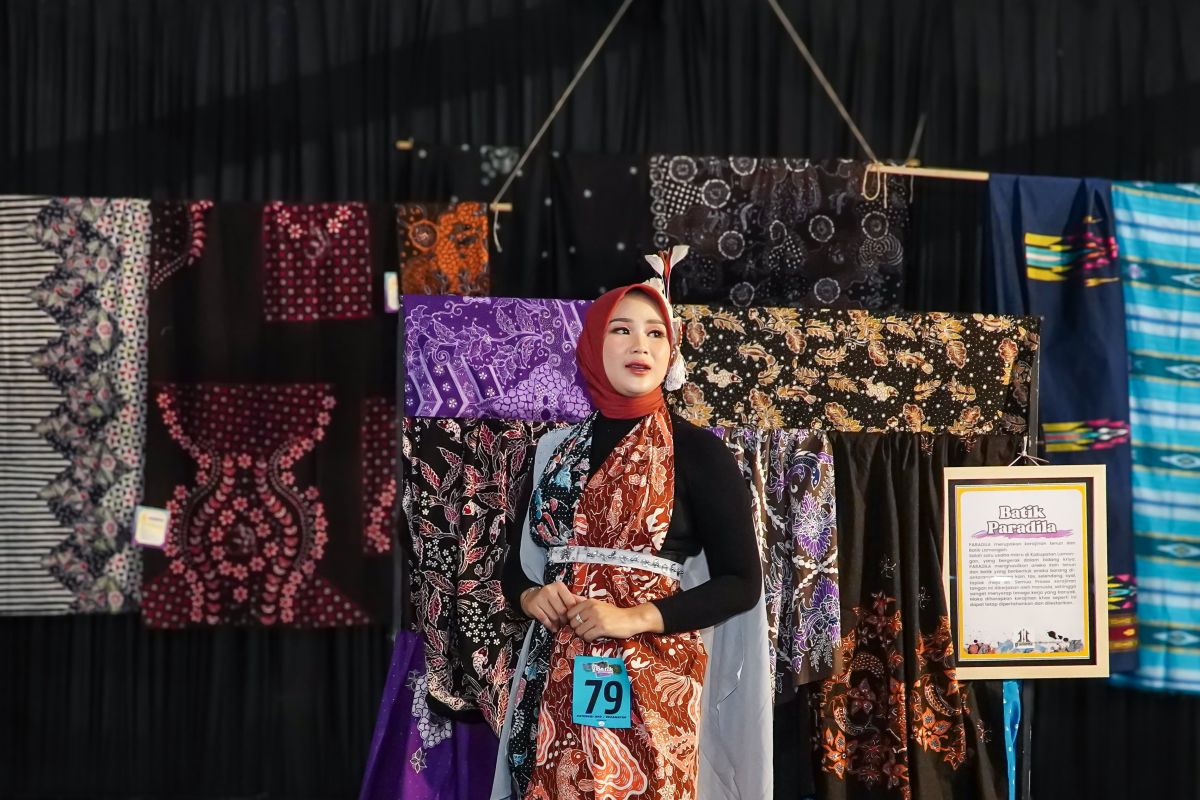 Pemkab Lamongan tingkatkan daya saing melalui Oktoberbatik 2024