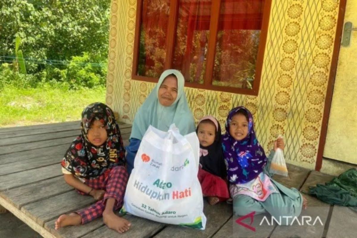 Adaro Hidupkan Hati salurkan 24 ribu paket sembako di lima provinsi