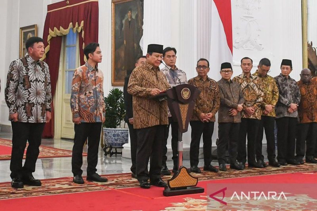 Prabowo reveals names of ministers in "Red and White Cabinet"