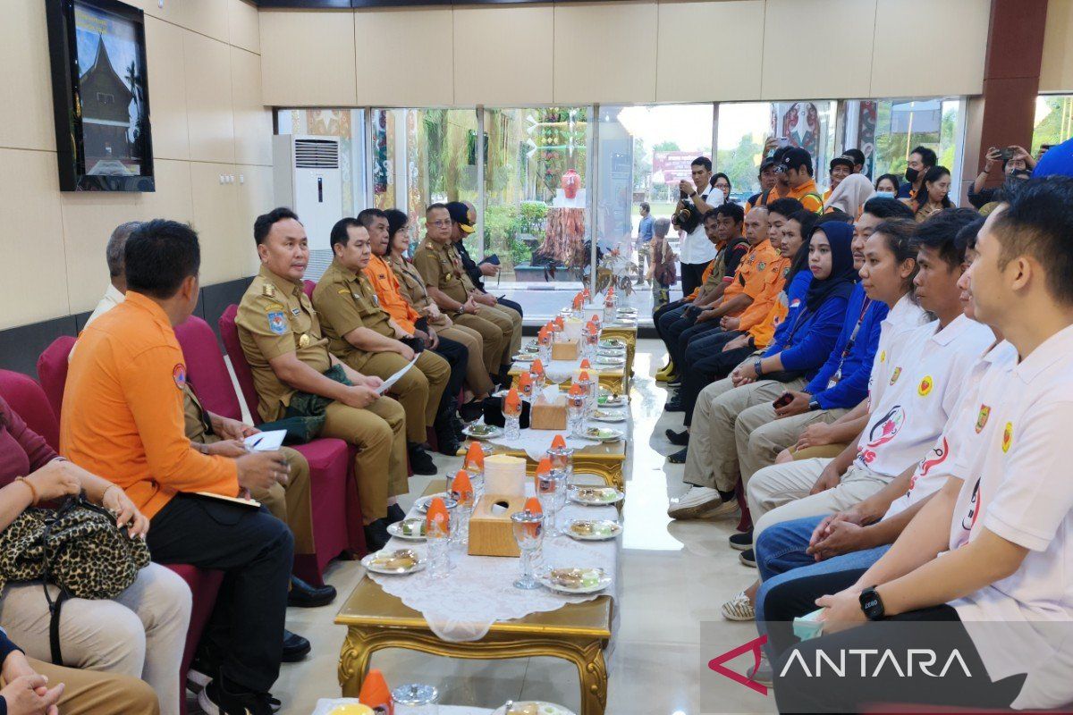 Pemprov Kalteng siapkan dapur umum & tim kesehatan bantu korban banjir