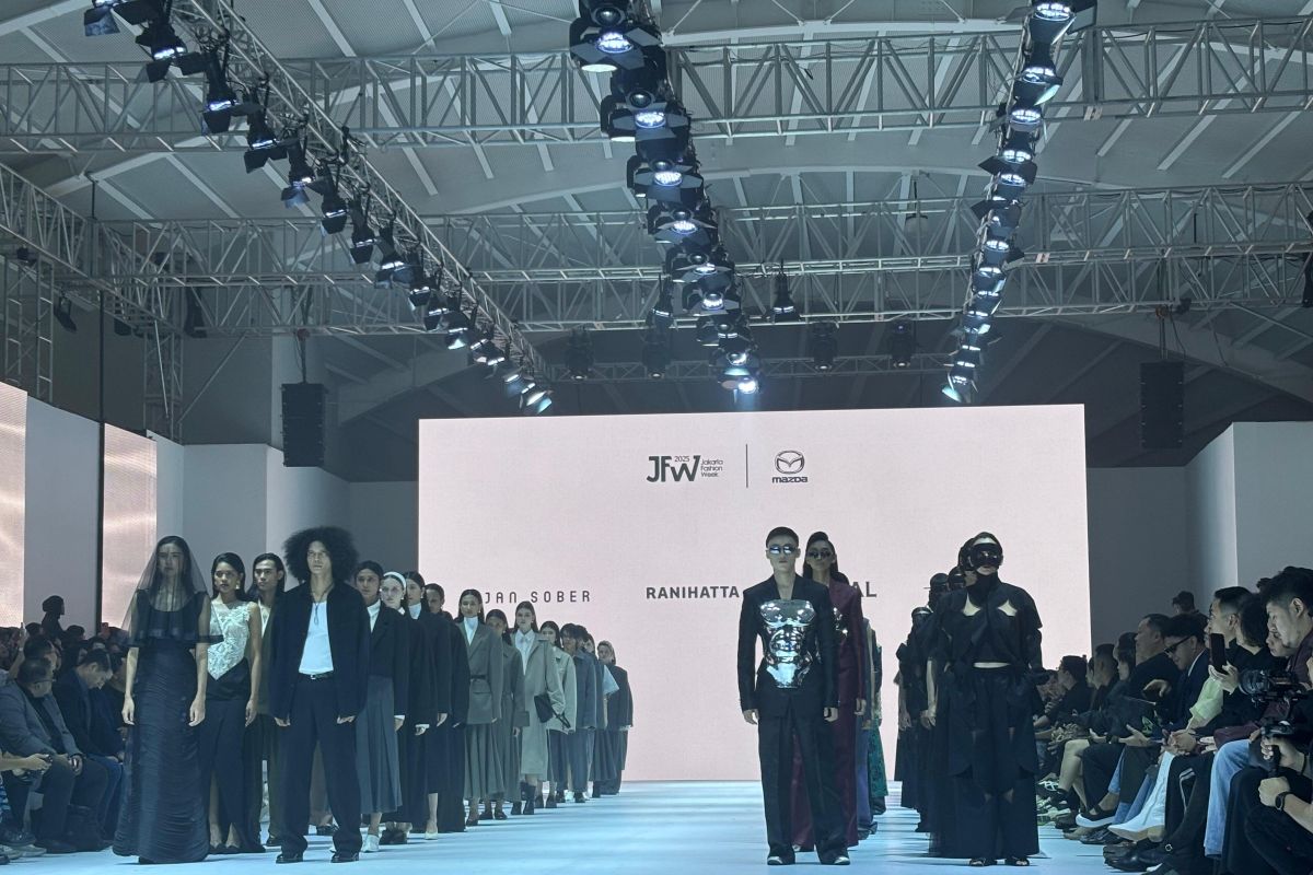 Mazda berkolaborasi dengan 4 desainer lokal di JFW 2025