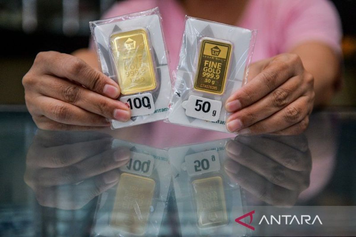 Harga emas Antam Jumat tembus Rp1,529 juta per gram