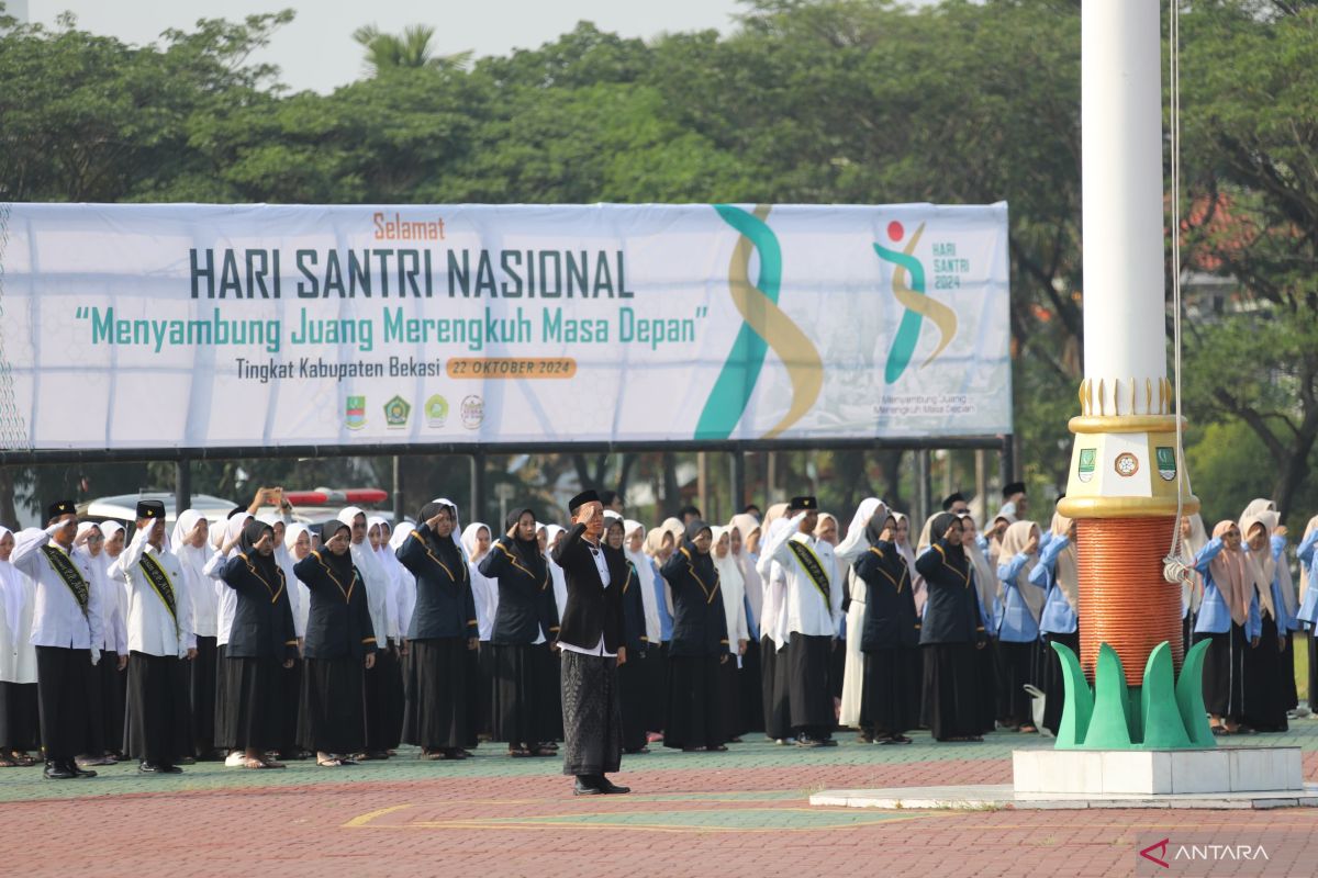 Pemkab Bekasi ajak seluruh santri perangi kebodohan