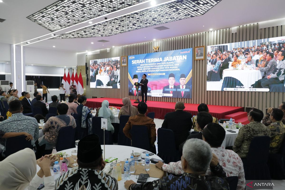 Menteri ATR ajak tamu yang hadir dalam Sertijab doakan almarhumah Ibu Ani Yudhoyono