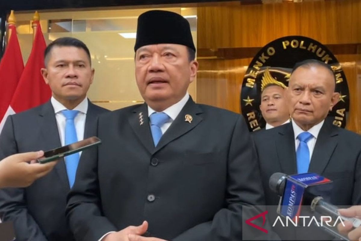 Gunawan to clamp down on smuggling, online gambling