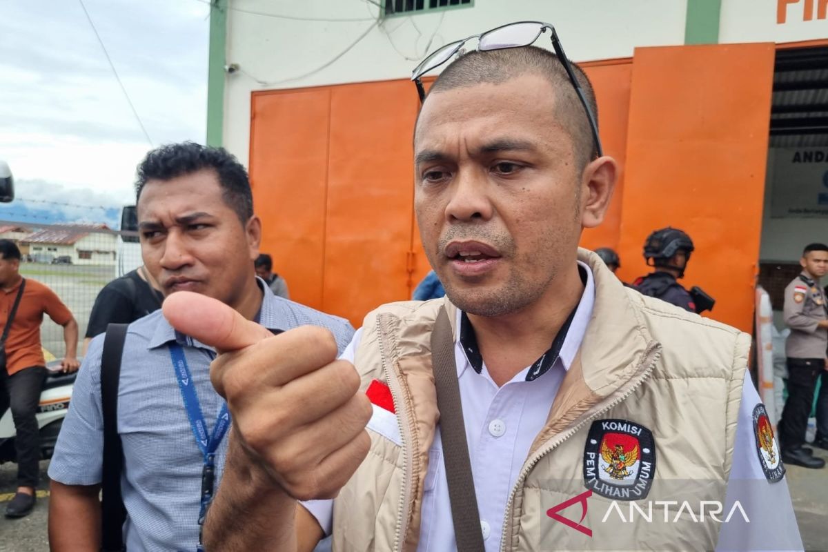 KPU Manokwari fasilitasi bahan kampanye kepada pasangan calon