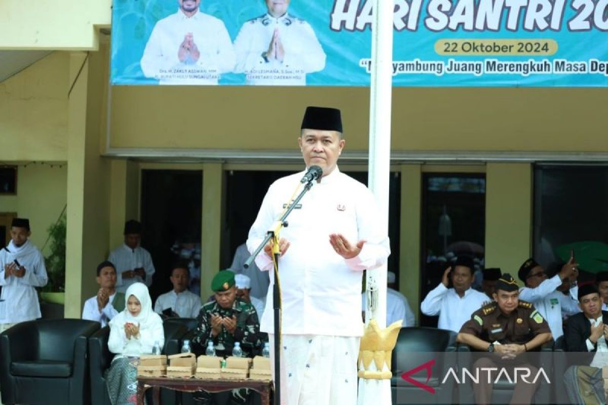 Sekda HSU pimpin upacara Hari Santri 2024