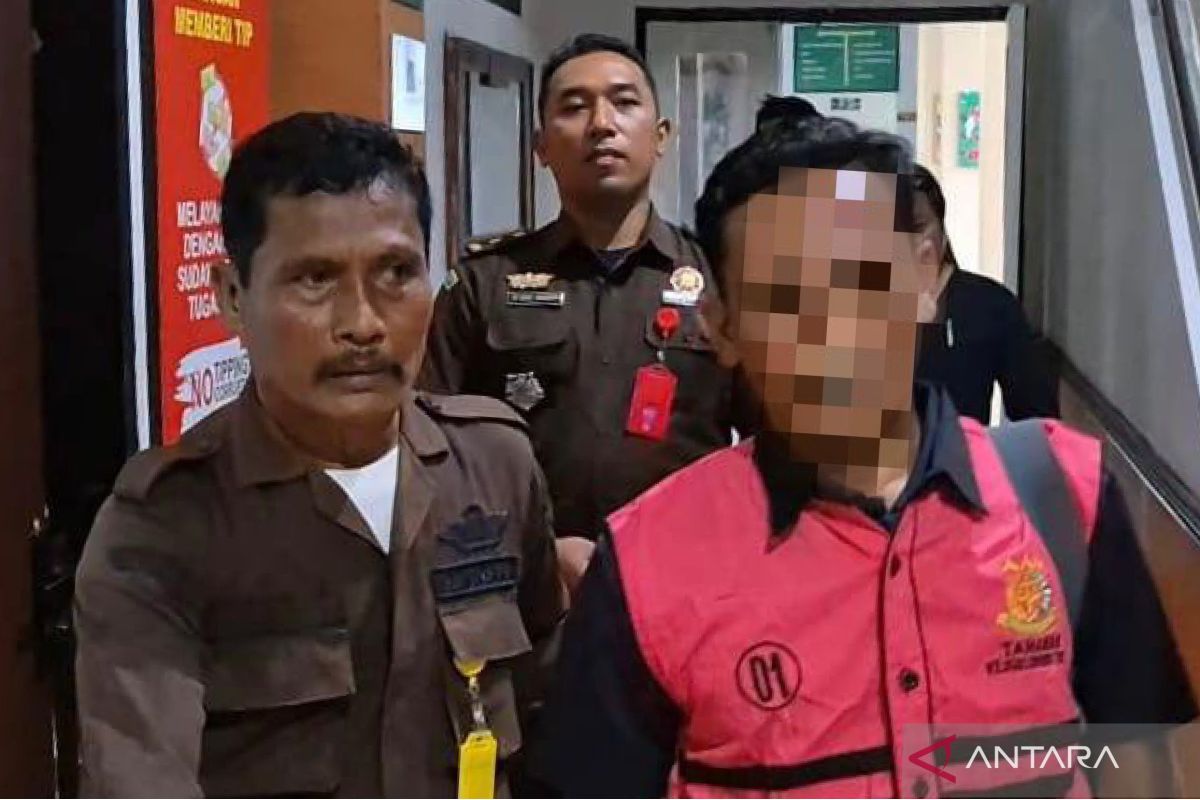 Kejari Lombok Timur titipkan tersangka korupsi BLT di Lapas Selong