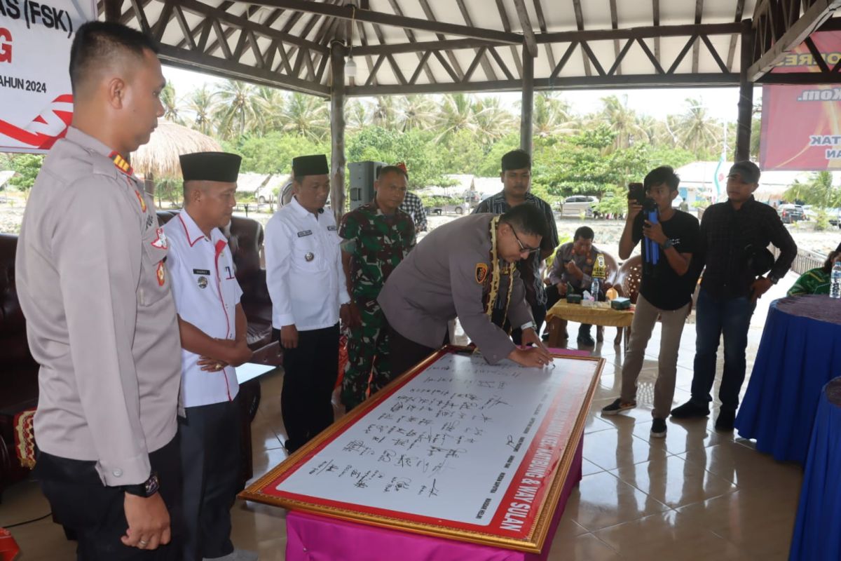 Polres Lamsel gelar silaturahmi ke warga jaga keamanan jelang Pilkada