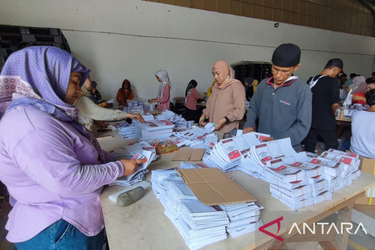 KPU Jaktim temukan 343 surat suara rusak