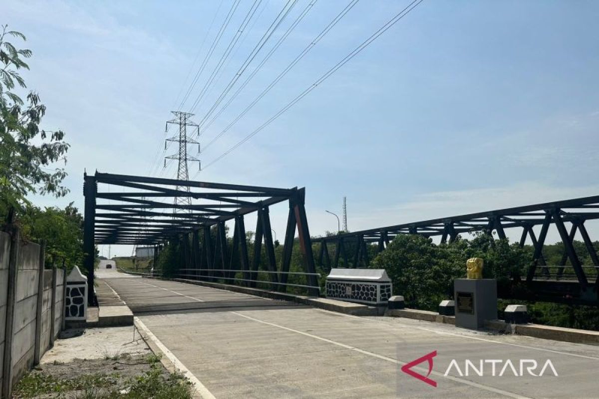 Jembatan Omah Buruh Bekasi kembali ditutup cegah risiko berbahaya bagi pengendara