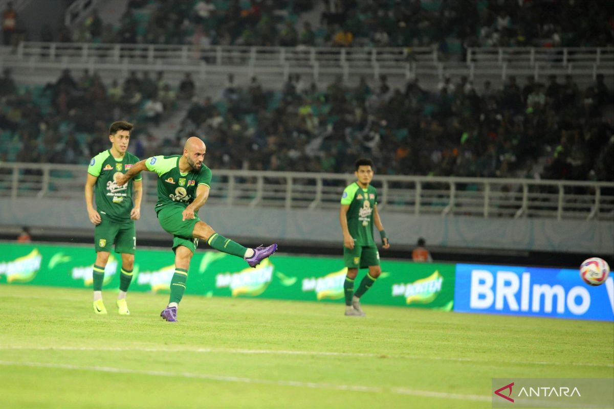 Tuan rumah Persebaya ditahan imbang PSM Makassar 1-1