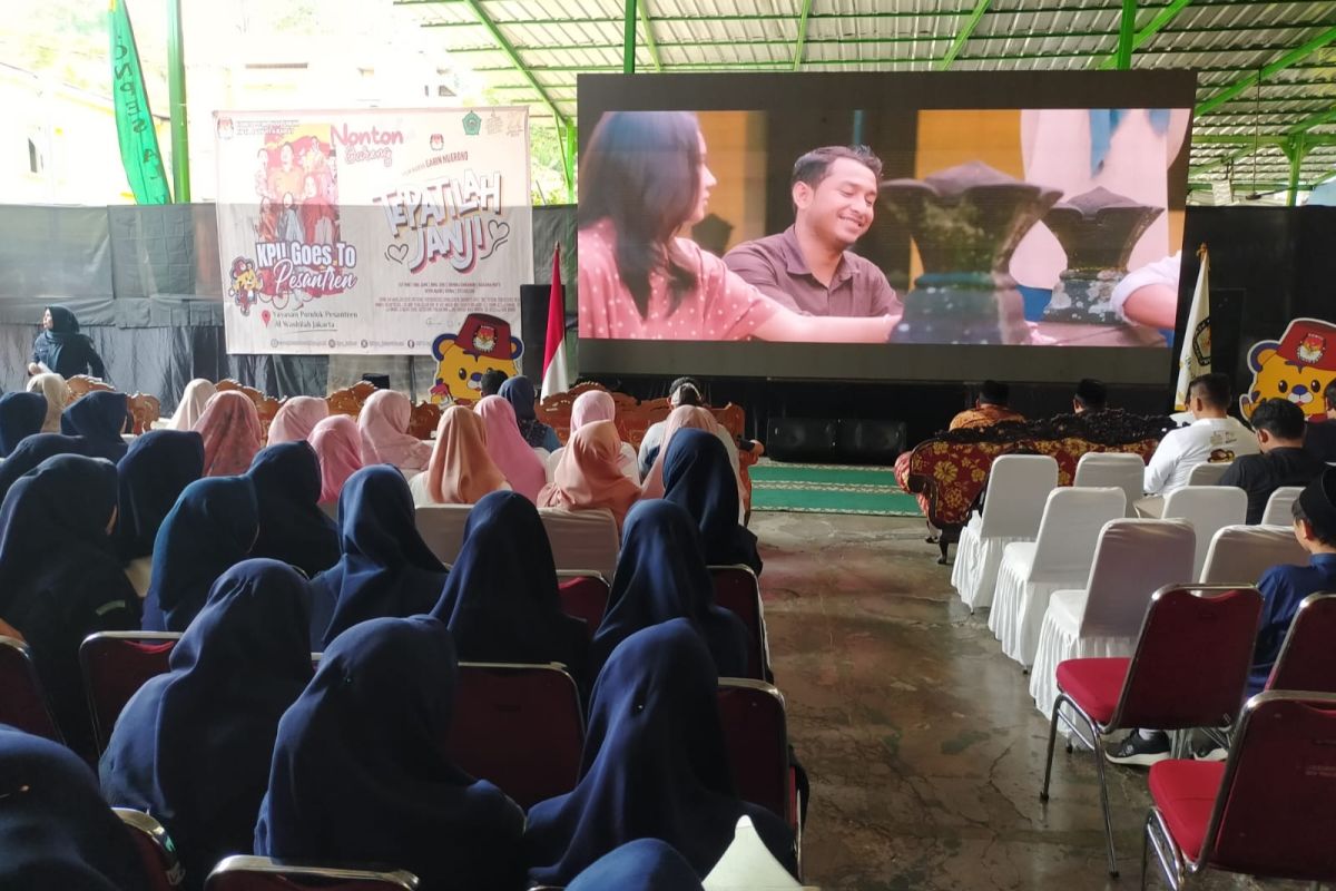 KPU Jakbar nobar "Tepatilah Janji"