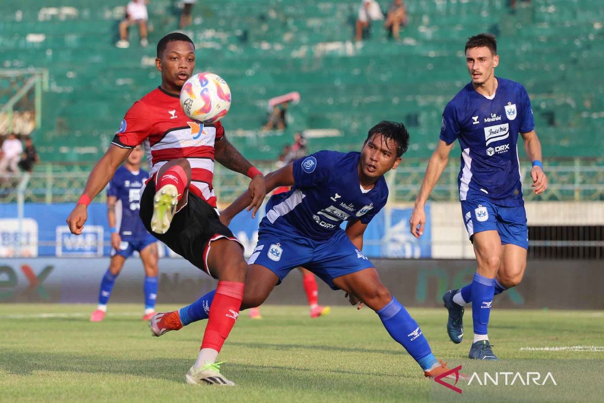 Liga 1 - Madura United menang perdana, taklukkan PSIS 2-0