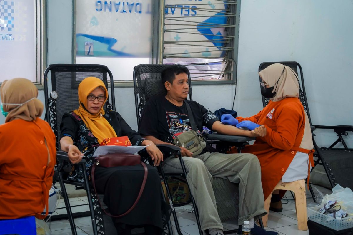 PT SIER gandeng PMI Surabaya lakukan kegiatan donor darah