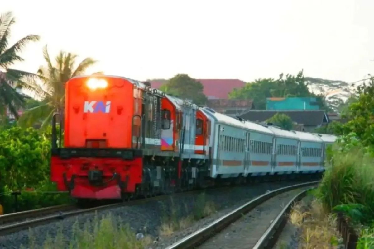 KAI Palembang sediakan 43 kereta rangkaian KA penumpang