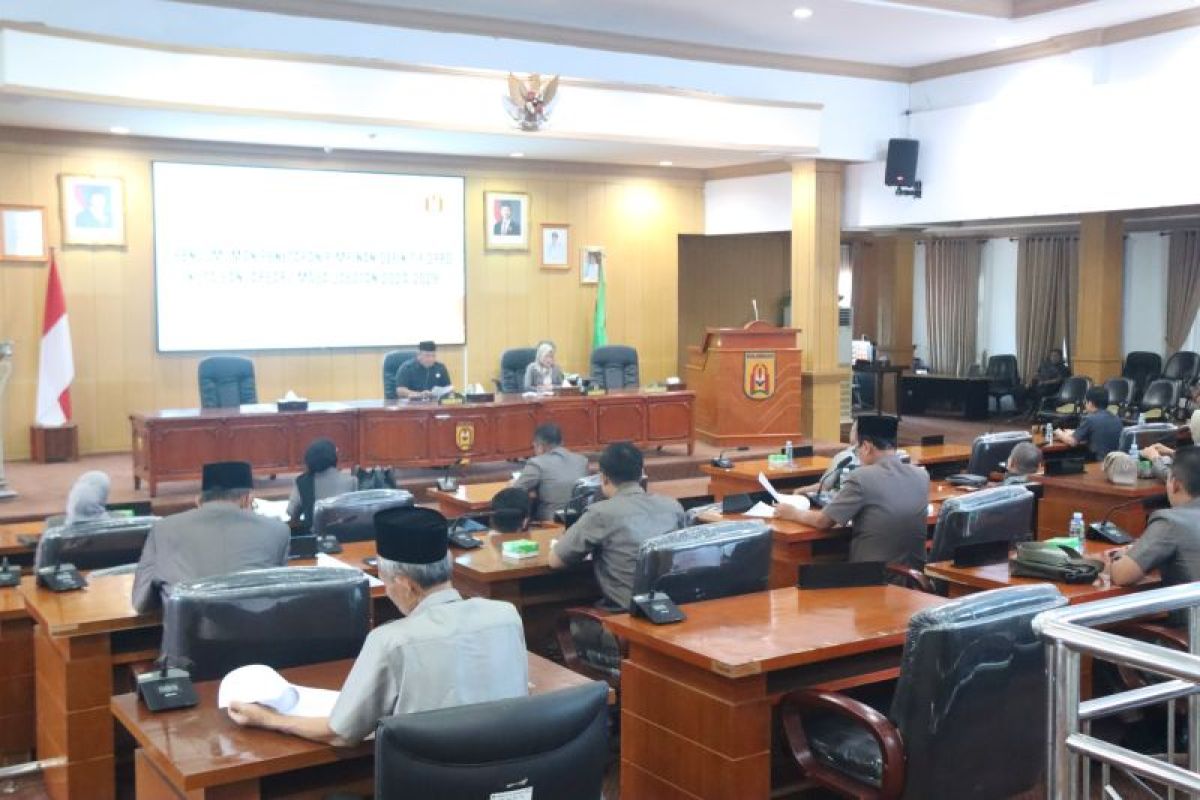 DPRD Banjarbaru umumkan tiga unsur pimpinan