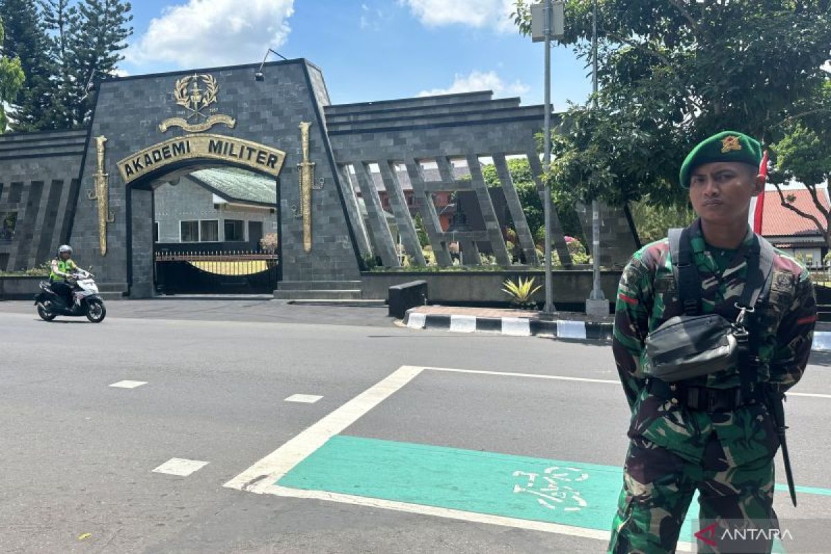 Pasukan pengamanan mulai bersiaga jelang kedatangan menteri di Akademi Militer