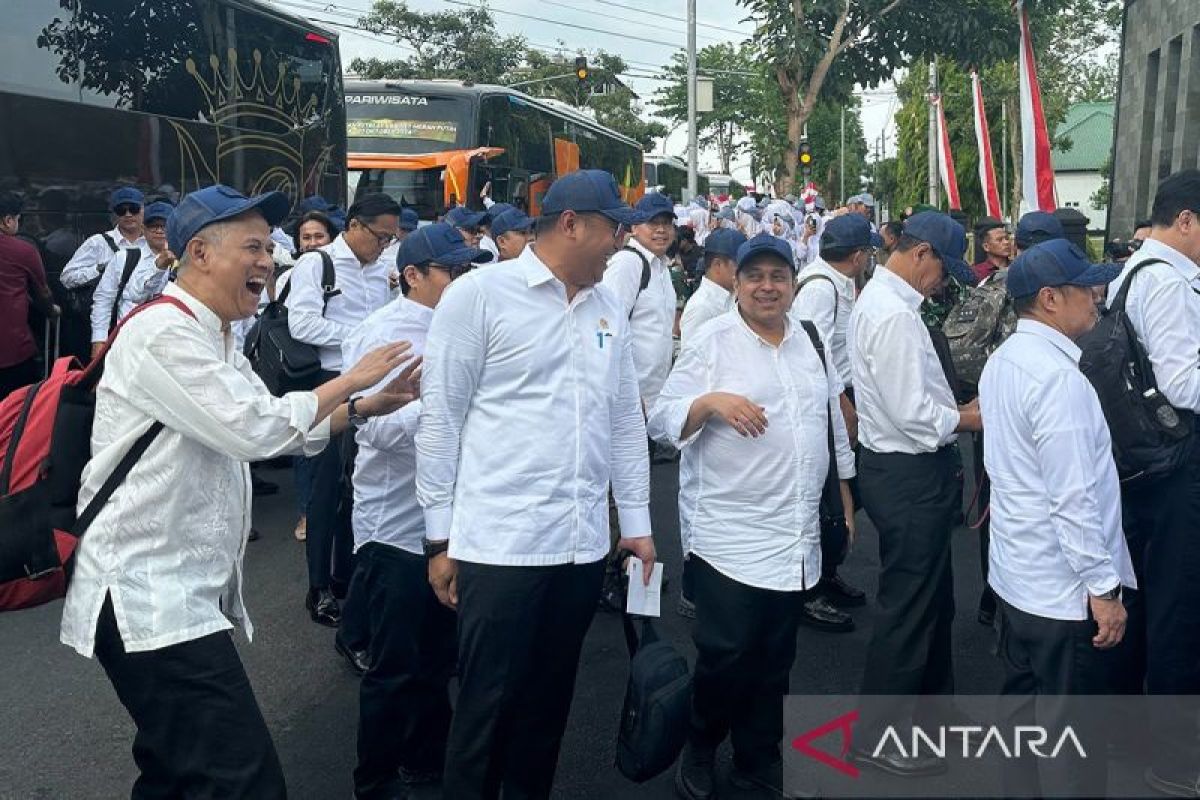 Tujuh menteri berlatar militer kembali ke Akmil Magelang