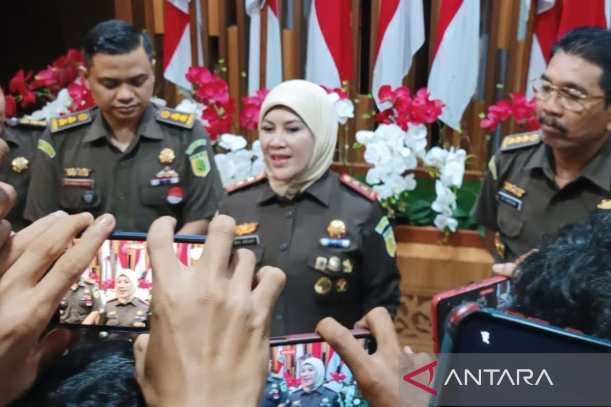 Tiga hakim terjaring OTT Kejagung ditahan di Kejati Jatim