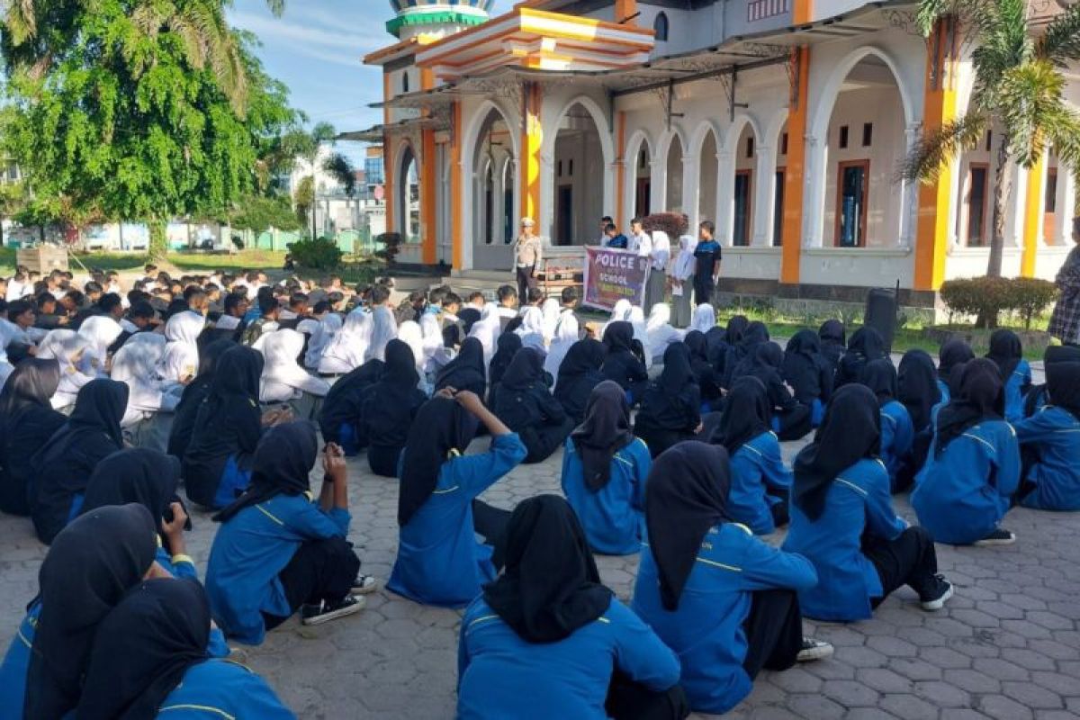 Polres Simalungun edukasi pelajar terkait  keselamatan lalu lintas