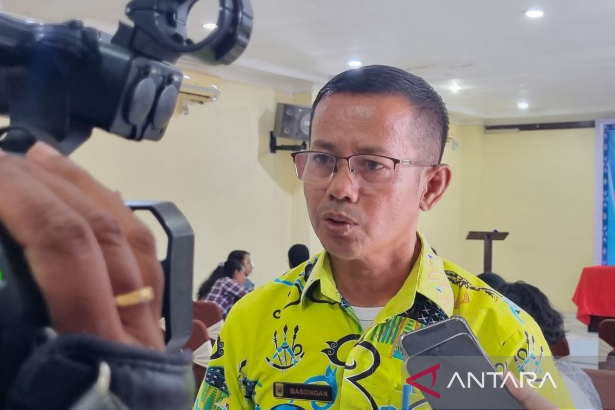 Kejuaraan surfing internasional ajang promosi wisata Manokwari