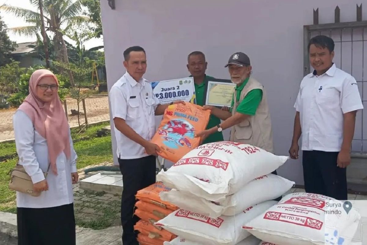 DKP Kota Tangerang salurkan bantuan pakan ikan 3,81 ton