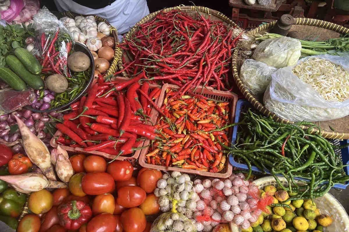 25 Oktober harga pangan fluktuatif, cabai rawit turun jadi Rp42.730 per kg