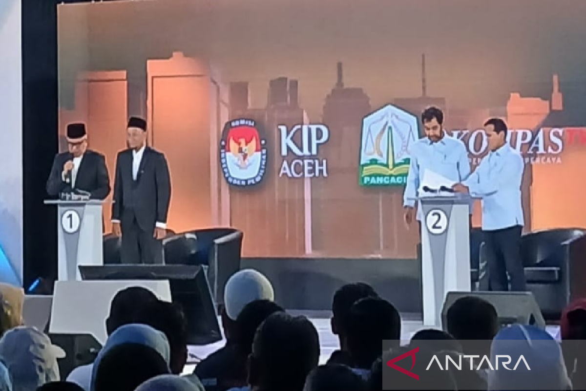 Mualem-Dek Fahd tawarkan kartu santri jika terpilih jadi Gubernur Aceh