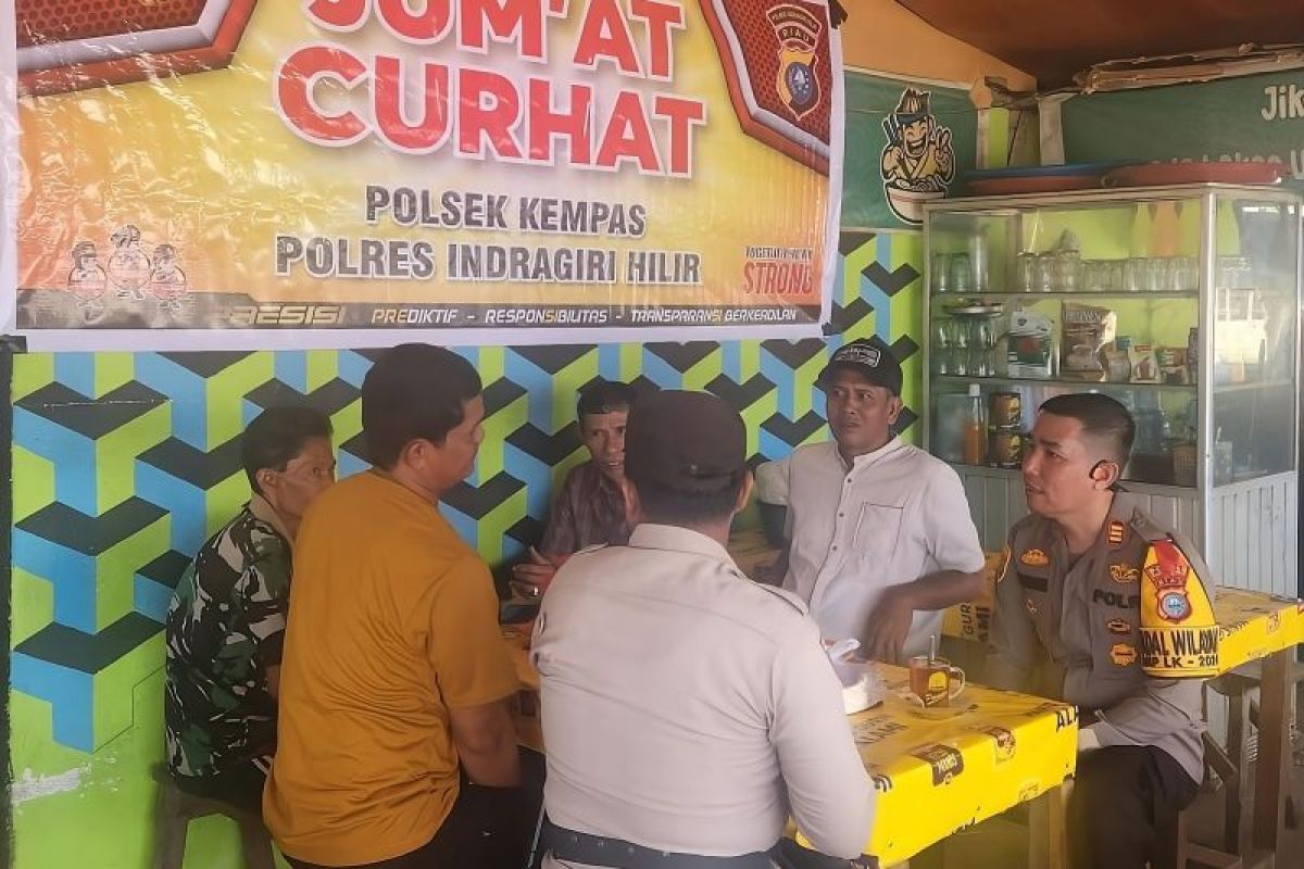 Jumat Curhat, Kapolsek Kempas jalin silaturahmi makan bareng tokoh Desa Pekan Tua