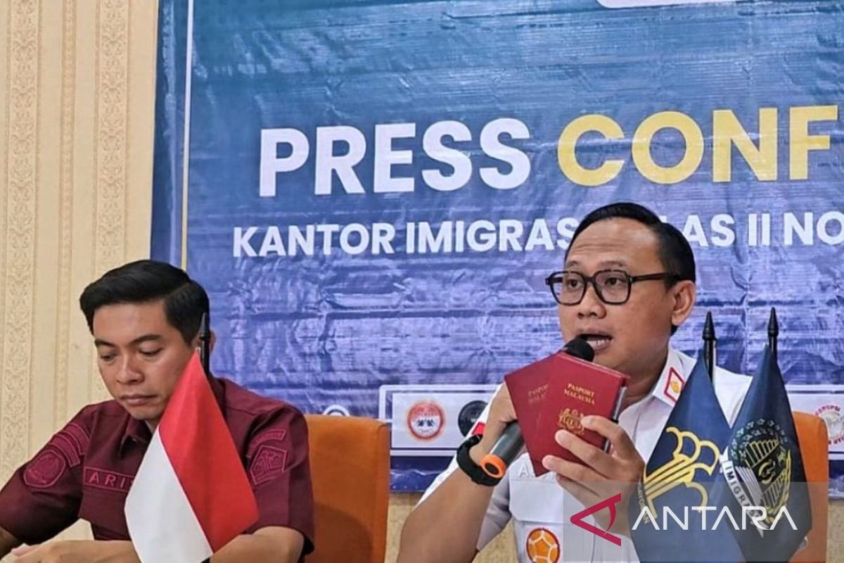 Kantor Imigrasi Pamekasan deportasi dua WNA asal Malaysia