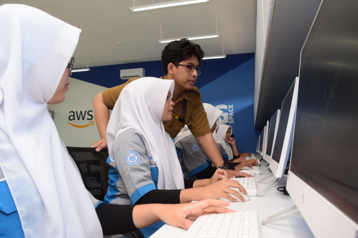 AWS bangun lab edukasi "Think Big Space" pertama di Asia Tenggara