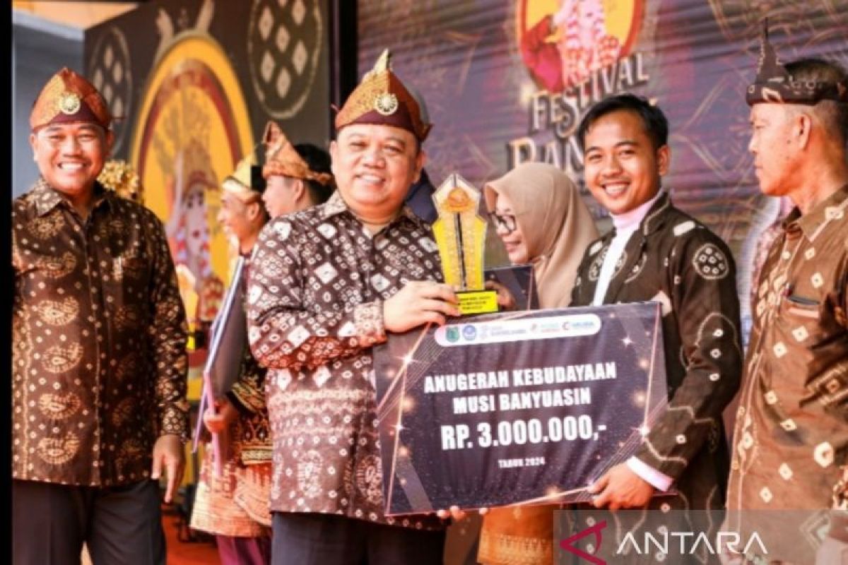 Pemkab Muba beri penghargaan kepada pelestari seni dan budaya