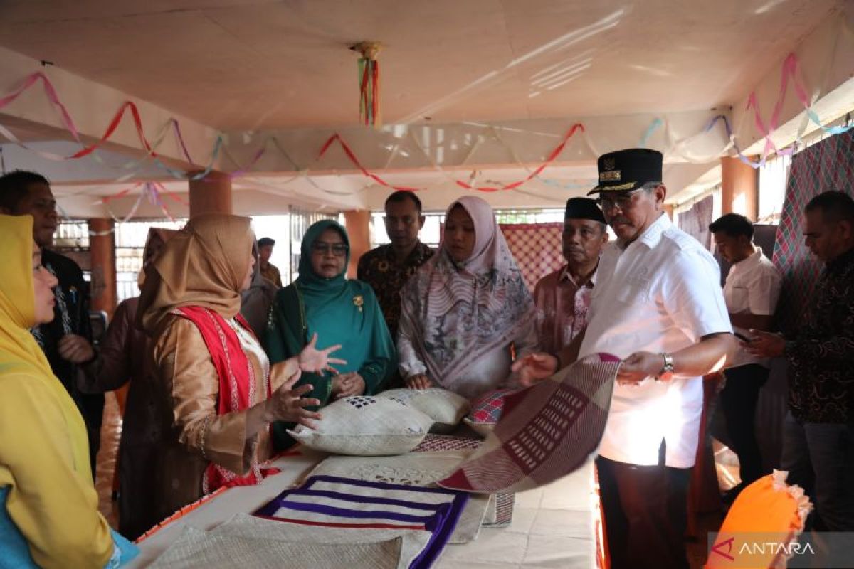 Produk anyaman pandan Lhokseumawe siap memasuki pasar nasional