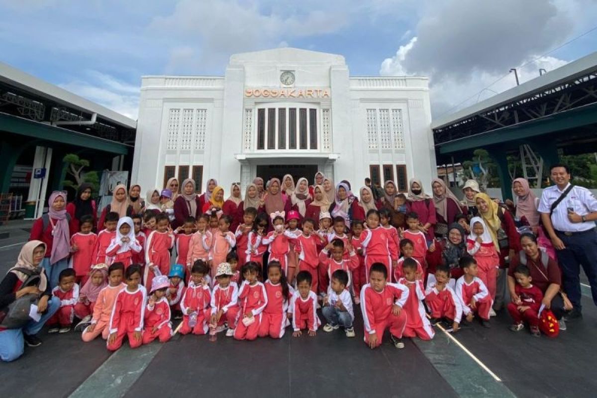 Edutrain di KAI Bandara Yogyakarta diminati masyarakat