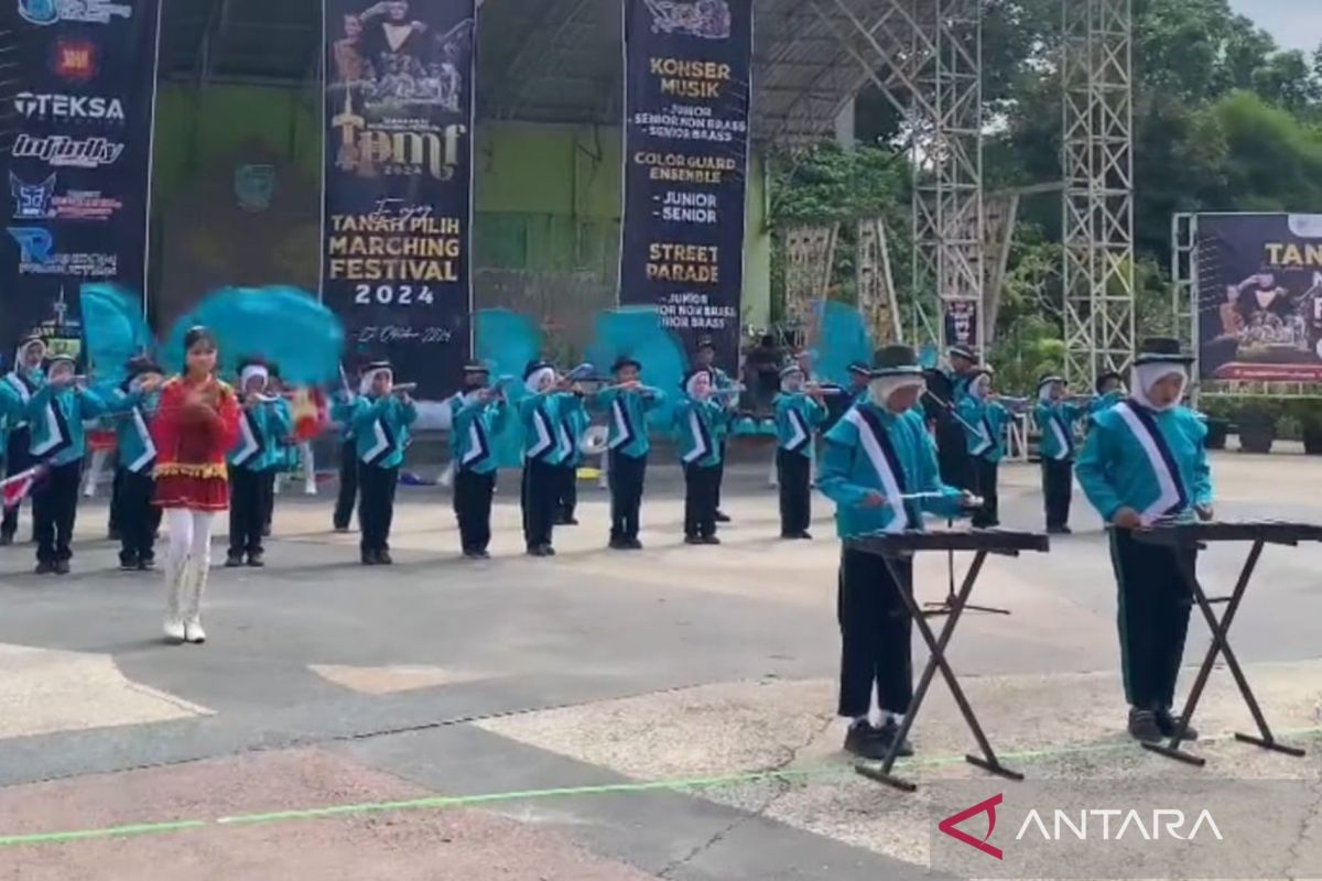 Pemkot Jambi ajak pemuda gemari marching band