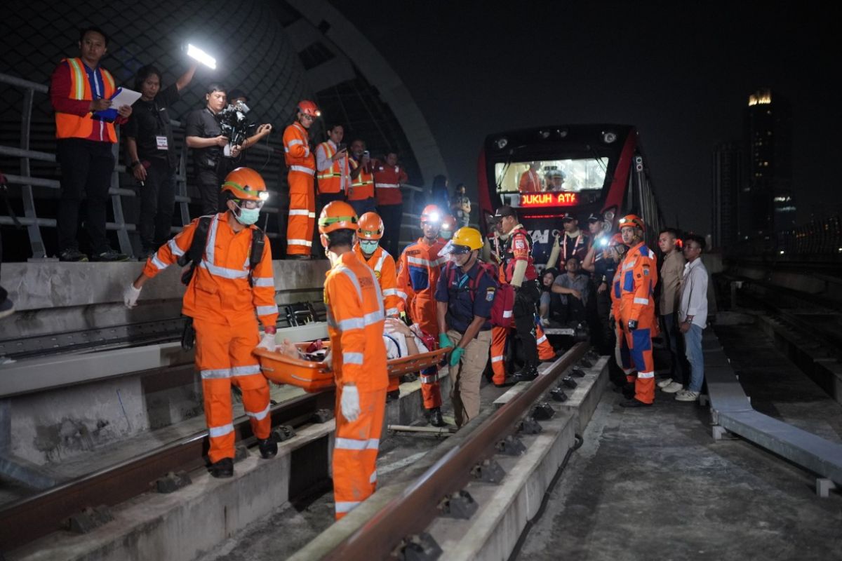 LRT Jabodebek adakan simulasi tanggap darurat di Stasiun Pancoran