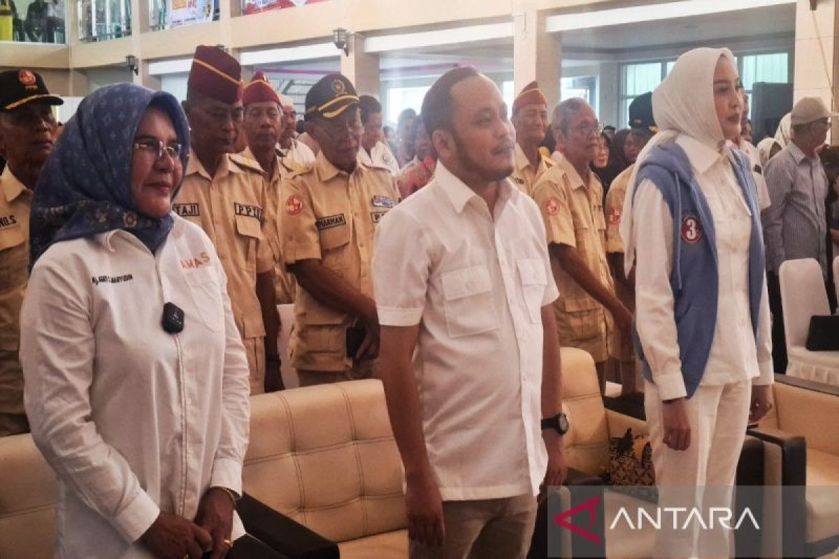 Alfian-Agati programkan bantuan satu KK di Kapuas satu sarjana