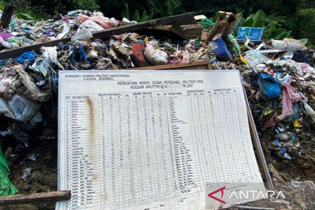 Oknum TNI buang sampah, Kapendam Pattimura sampaikan permintaan maaf