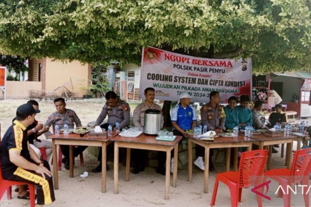 Pesan damai pilkada, Polsek Pasir Penyu sambangi sentra komunikasi