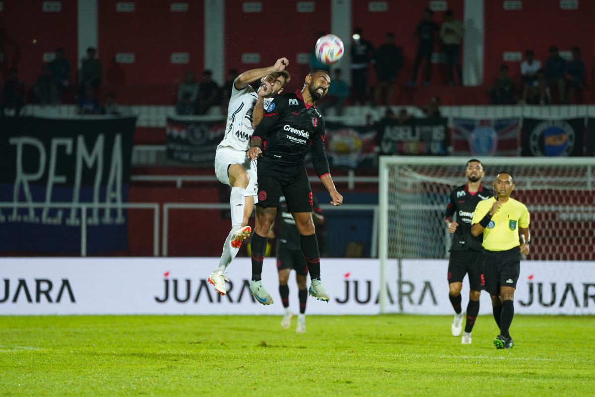 Liga1 - Persija kandaskan Arema 2-1