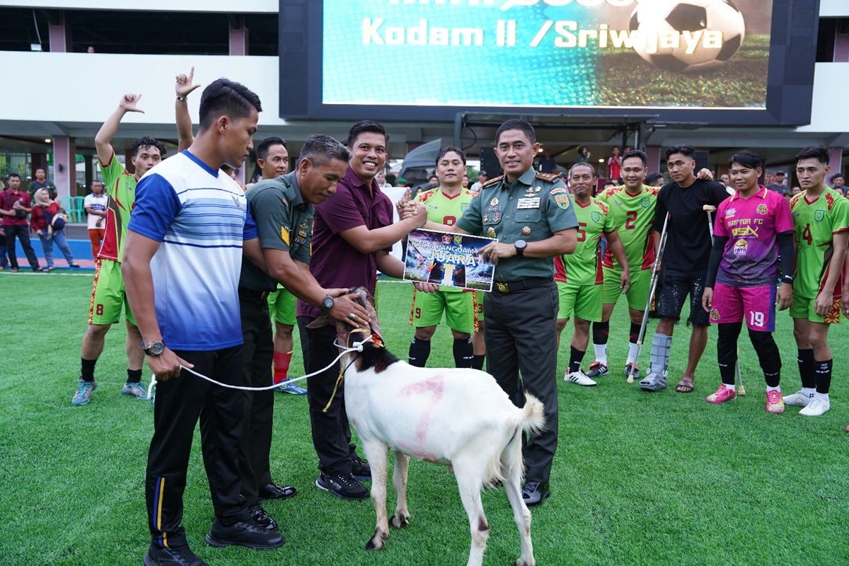 Tim Deninteldam juara Mini Soccer Pangdam II/Sriwijaya